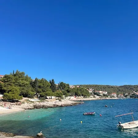 Mi Ciovo With Private Hot Tub And Garden Apartamento Trogir