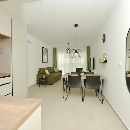 Mi Ciovo With Private Hot Tub And Garden Apartment Trogir