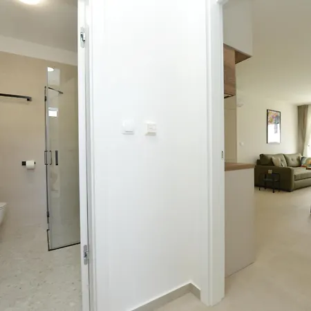 Mi Ciovo With Private Hot Tub And Garden Apartment Trogir