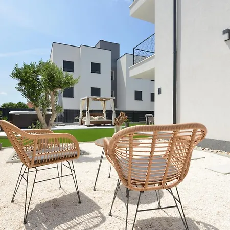 Mi Ciovo With Private Hot Tub And Garden *