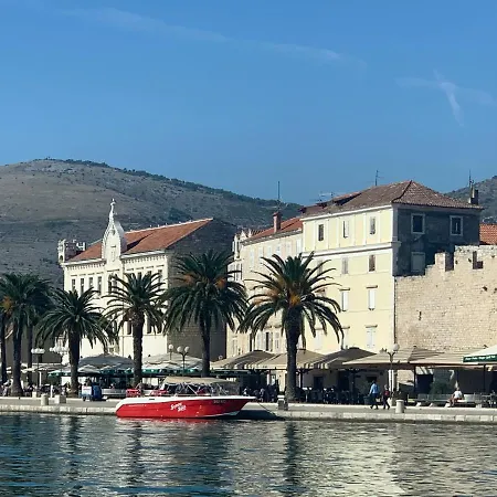 Apartamento Mi Ciovo With Private Hot Tub And Garden Trogir