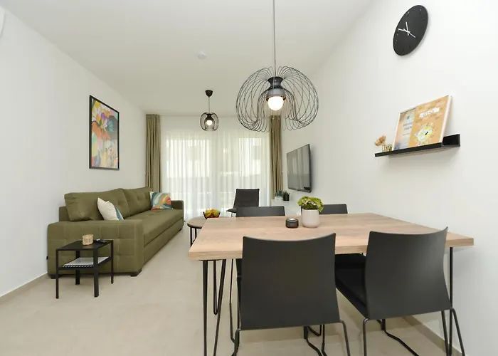 Appartement Mi Ciovo With Private Hot Tub And Garden *