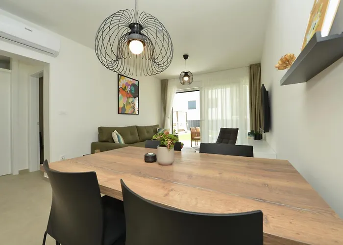 Mi Ciovo With Private Hot Tub And Garden Appartement *