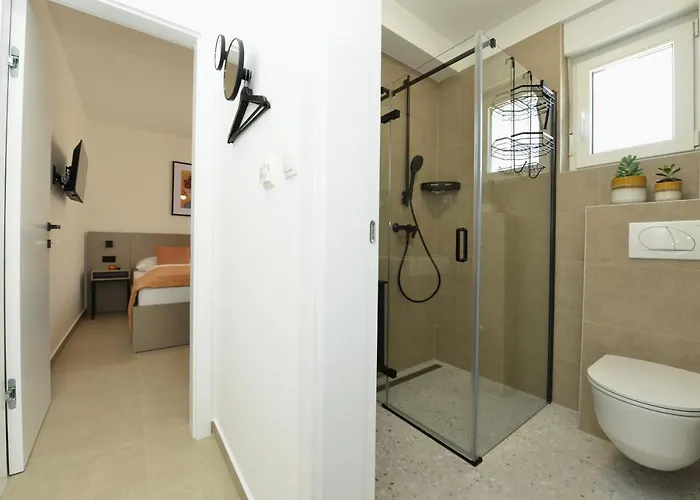 Mi Ciovo With Private Hot Tub And Garden Appartement *