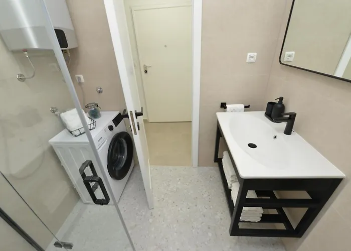 Mi Ciovo With Private Hot Tub And Garden * Trogir