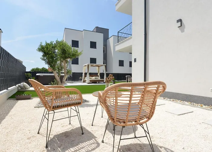 Mi Ciovo With Private Hot Tub And Garden *