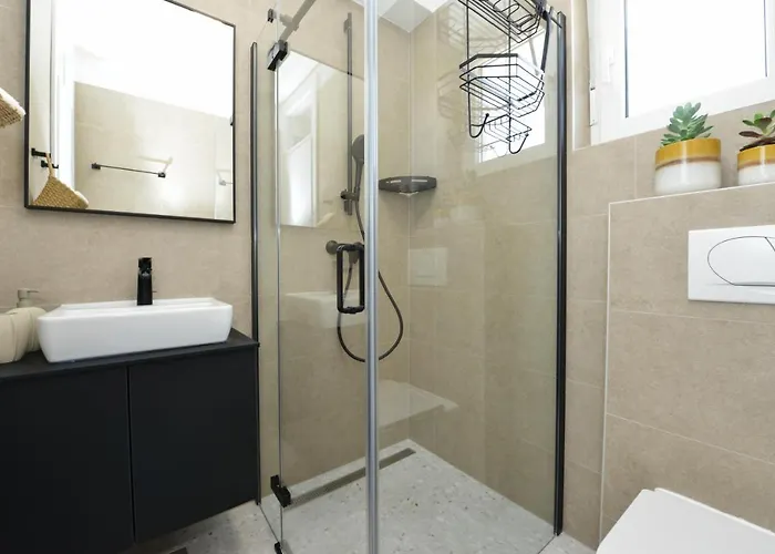 Appartement Mi Ciovo With Private Hot Tub And Garden Trogir