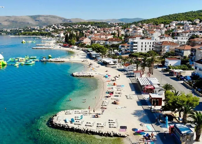 Appartement Mi Ciovo With Private Hot Tub And Garden Trogir