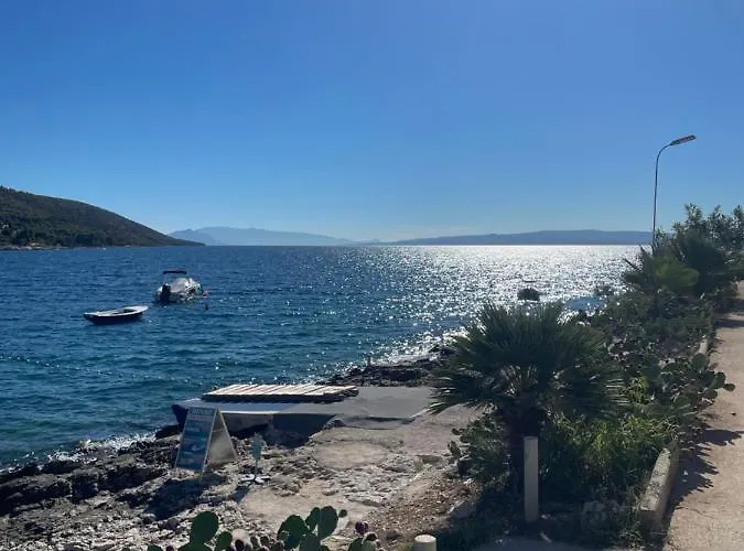 Appartement Mi Ciovo With Private Hot Tub And Garden *