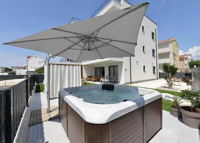 Mi Ciovo With Private Hot Tub And Garden